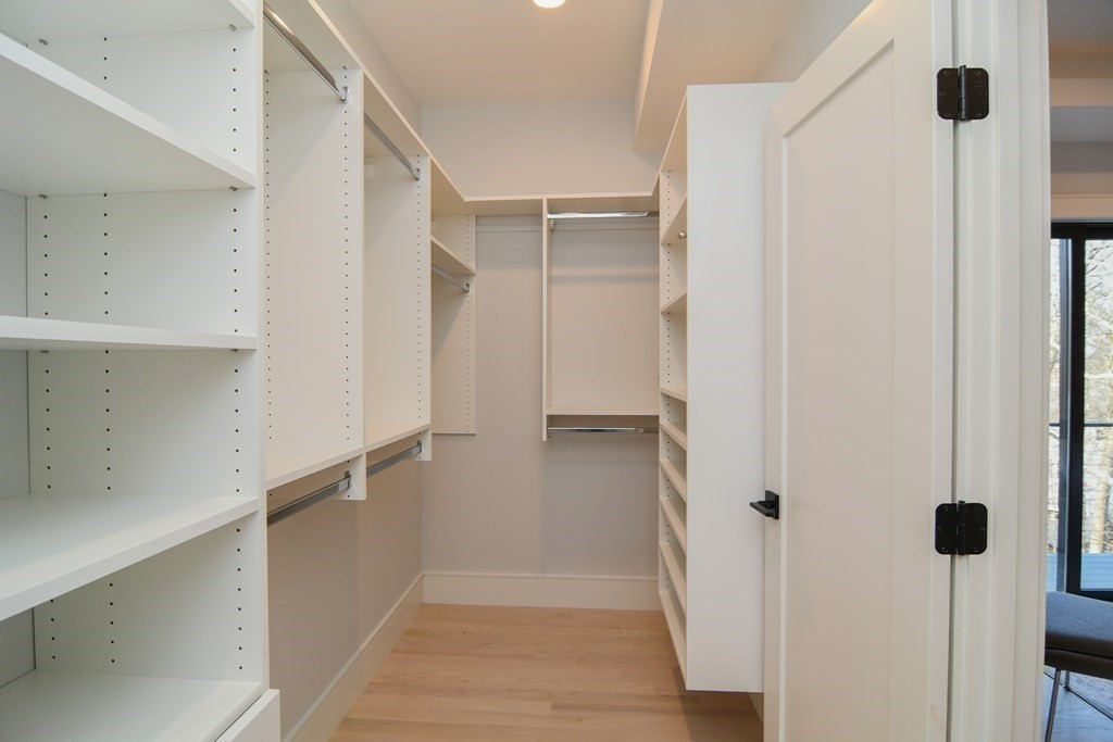 18 Cragmore Road, Unit 1 Newton, MA 02464 - Photo 21 of 31