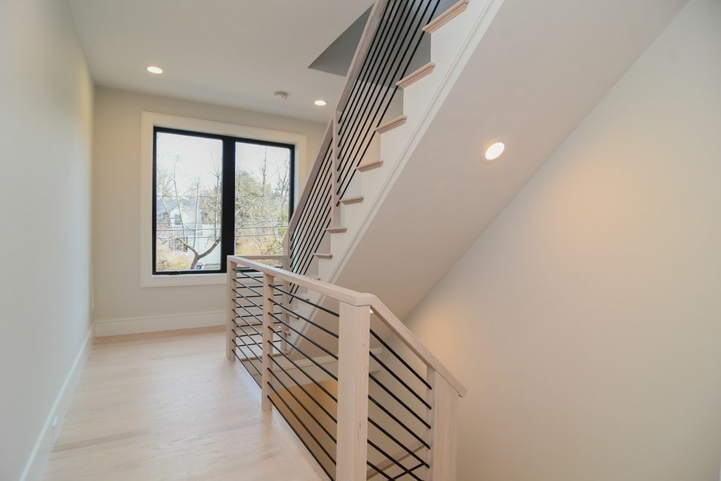 18 Cragmore Road, Unit 1 Newton, MA 02464 - Photo 23 of 31