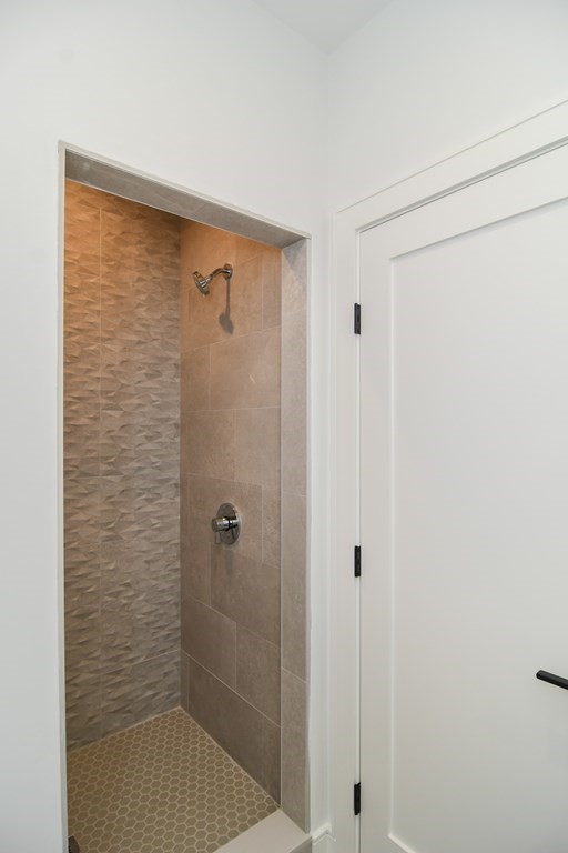 18 Cragmore Road, Unit 1 Newton, MA 02464 - Photo 30 of 31