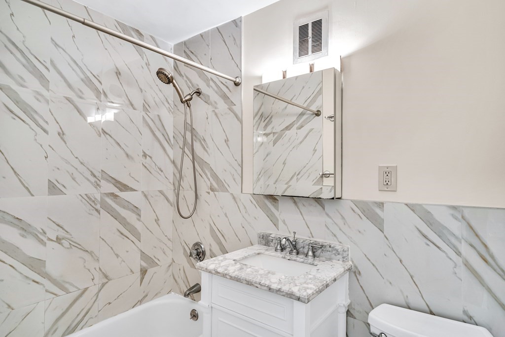 804 Centre Street, Unit 102 Boston, MA 02130 - Photo 6 of 8