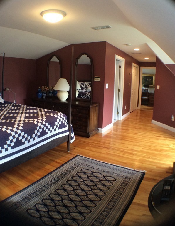 11 Farnum Road Waltham, MA 02453 - Photo 8 of 15 Gallery Image 8