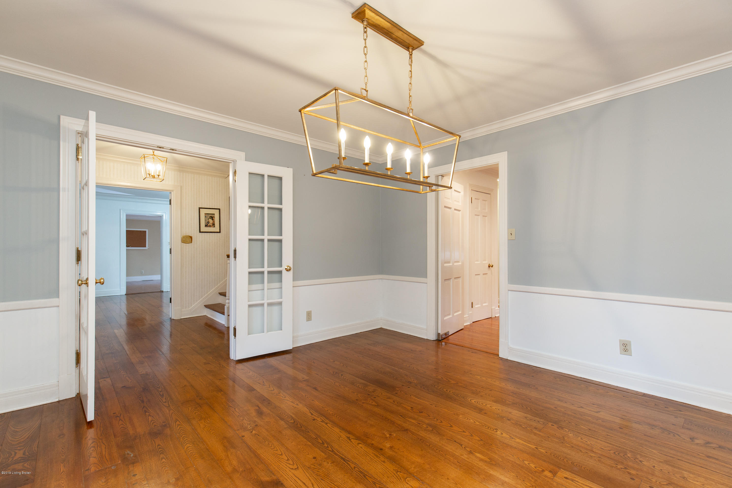 1301 Glenbrook Road Anchorage, KY 40223 - Photo 12 of 38 10-1301-Glenbrook-Rd-17