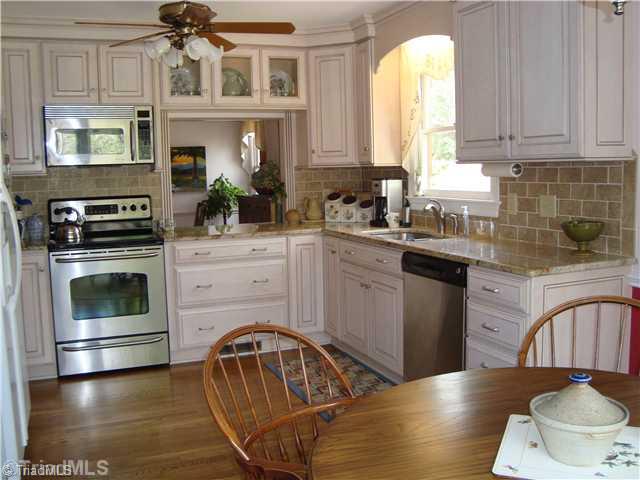 5070 Bunch Road Summerfield, NC 27358 - Photo 6 of 16 Kitchen.