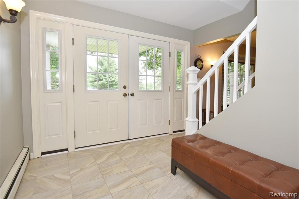 6937 Beach Road Troy, MI 48098 - Photo 7 of 39