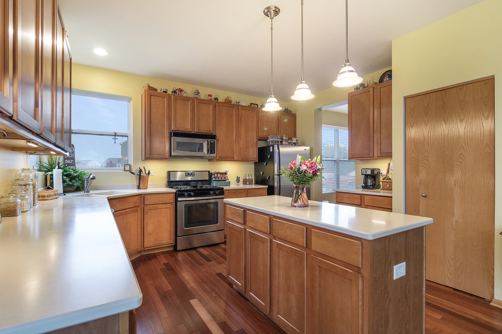 25144 Spring Street Manhattan, IL 60442 - Photo 13 of 31 Gallery Image 13