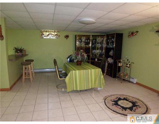 47 Jeffery Road Colonia, NJ 07067 - Photo 13 of 18 Gallery Image 13