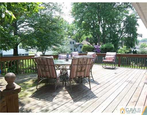 47 Jeffery Road Colonia, NJ 07067 - Photo 16 of 18 Gallery Image 16