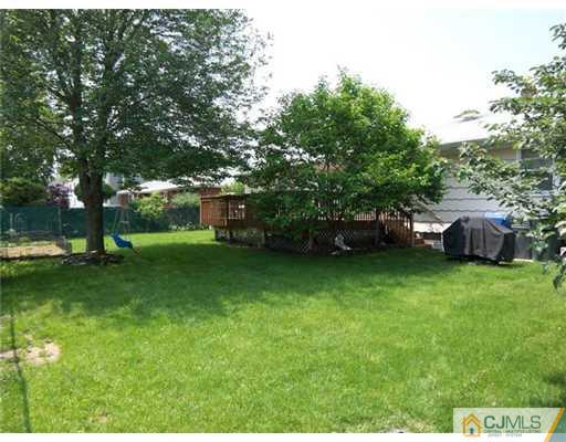 47 Jeffery Road Colonia, NJ 07067 - Photo 17 of 18 Gallery Image 17