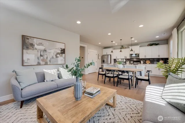 $864,950 | 20914 99th Place South, Kent, WA 98031