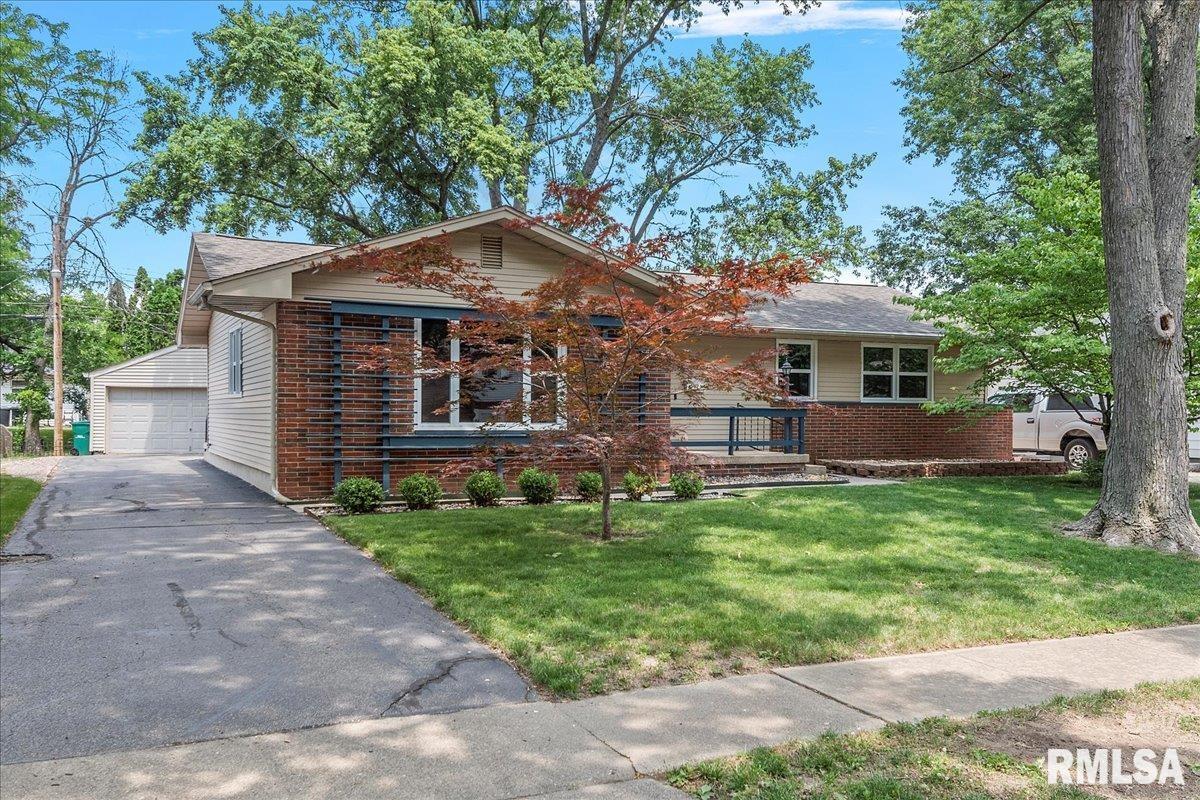 47 Villanova Drive Springfield, IL 62703 - Photo 1 of 34