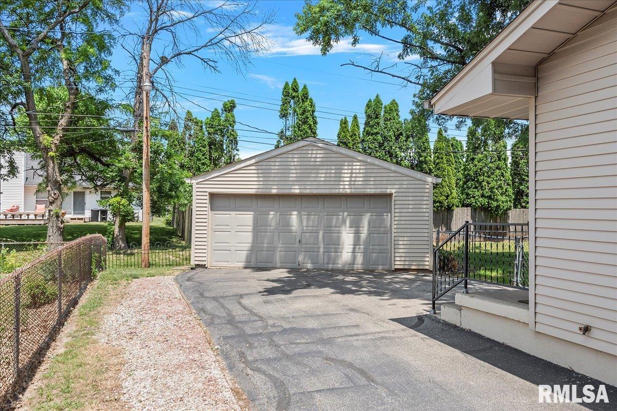 47 Villanova Drive Springfield, IL 62703 - Photo 31 of 34