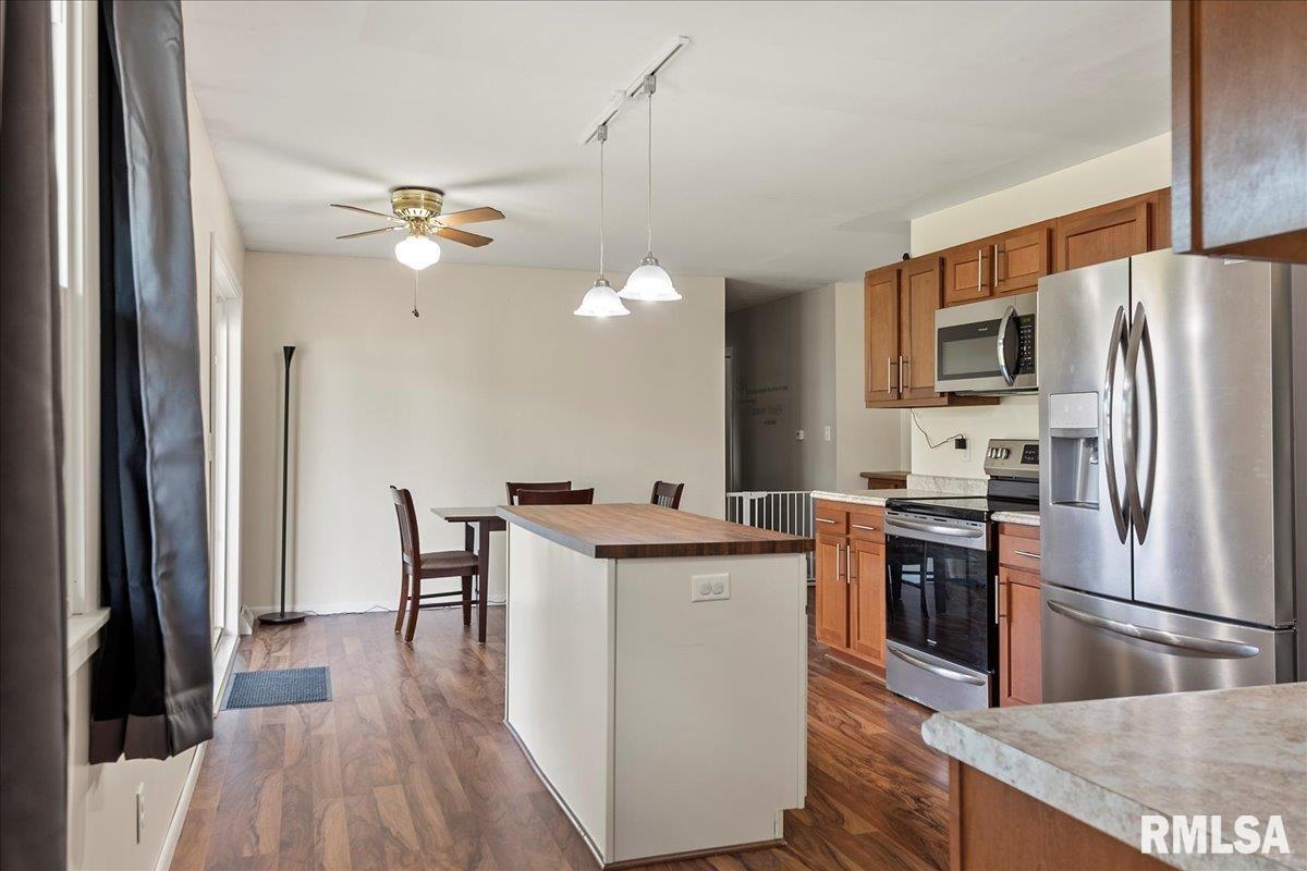 47 Villanova Drive Springfield, IL 62703 - Photo 8 of 34