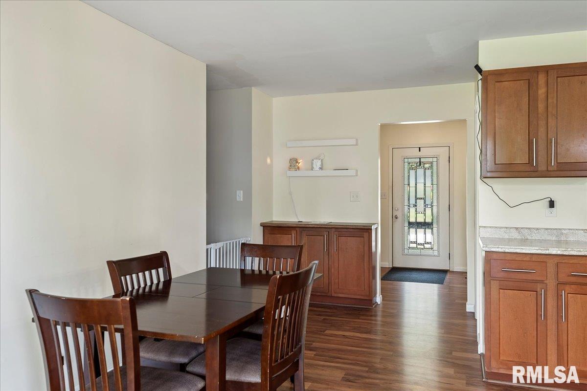 47 Villanova Drive Springfield, IL 62703 - Photo 9 of 34