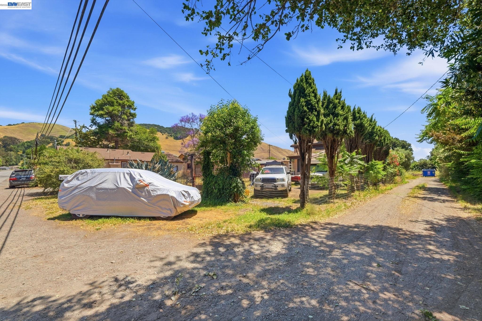 585 Old Canyon Road Fremont, CA 94536 - Photo 14 of 45