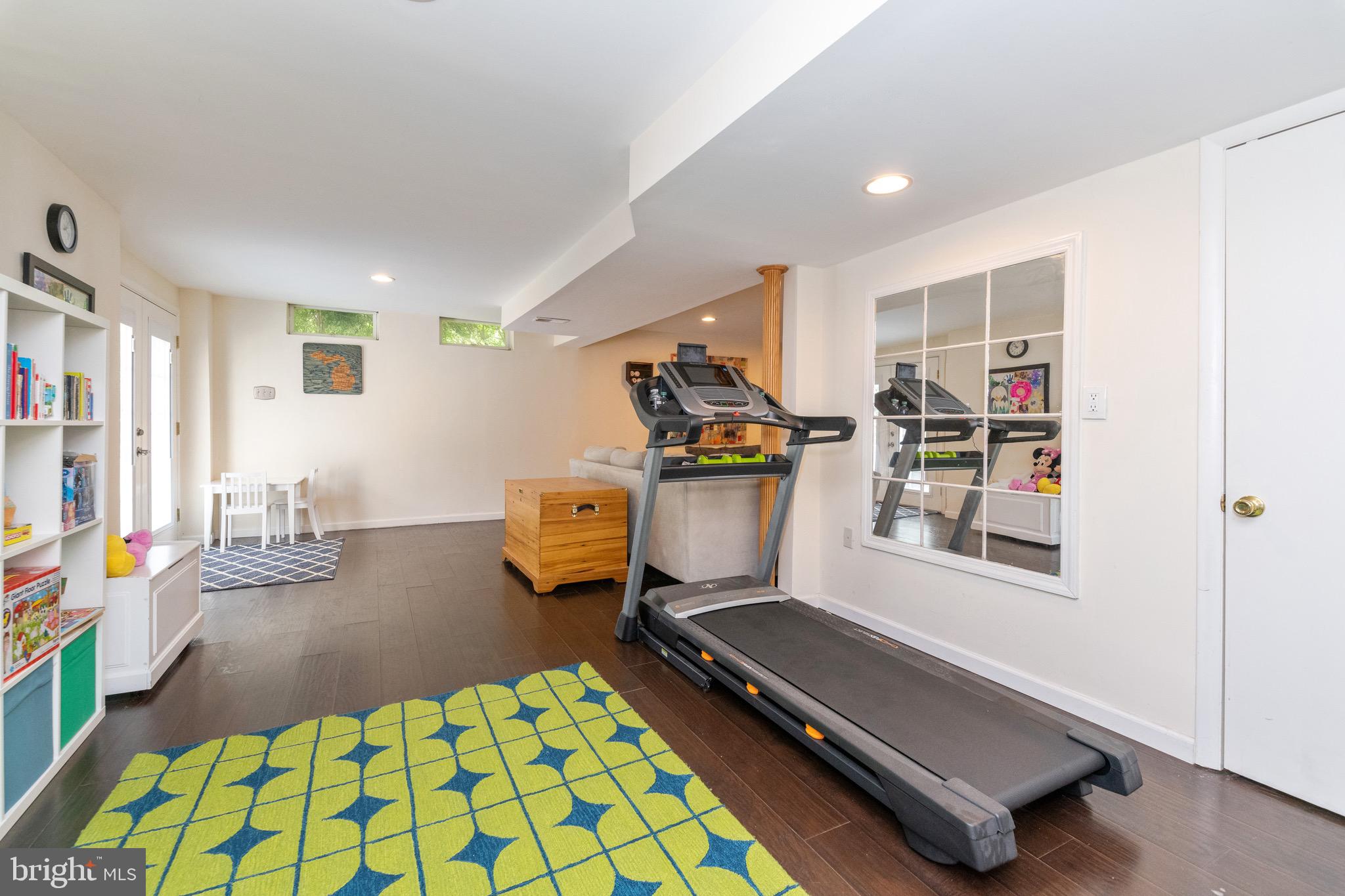 10265 Wetherburn Road Ellicott City, MD 21042 - Photo 22 of 28 Tons of space!