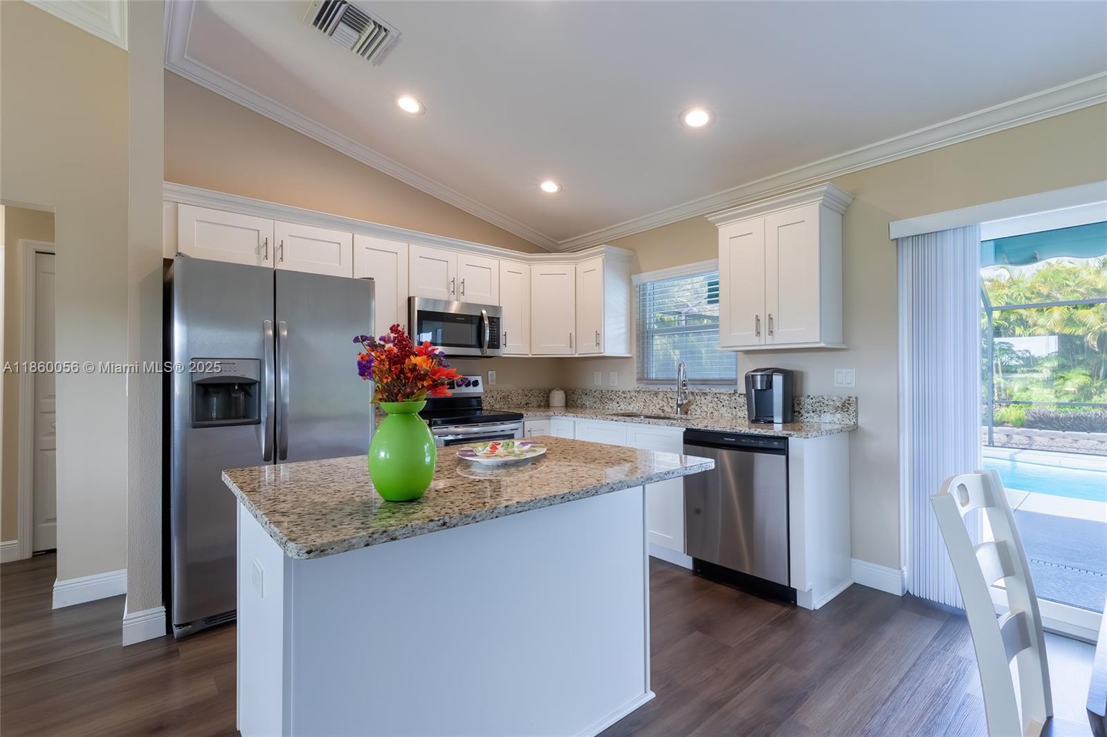 36 Lakeside Trail Lake Placid, FL 33852 - Photo 14 of 48