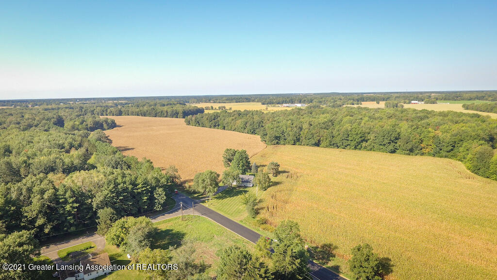 3653 East Round Lake Road Dewitt, MI 48820 - Photo 9 of 41 DJI_0016