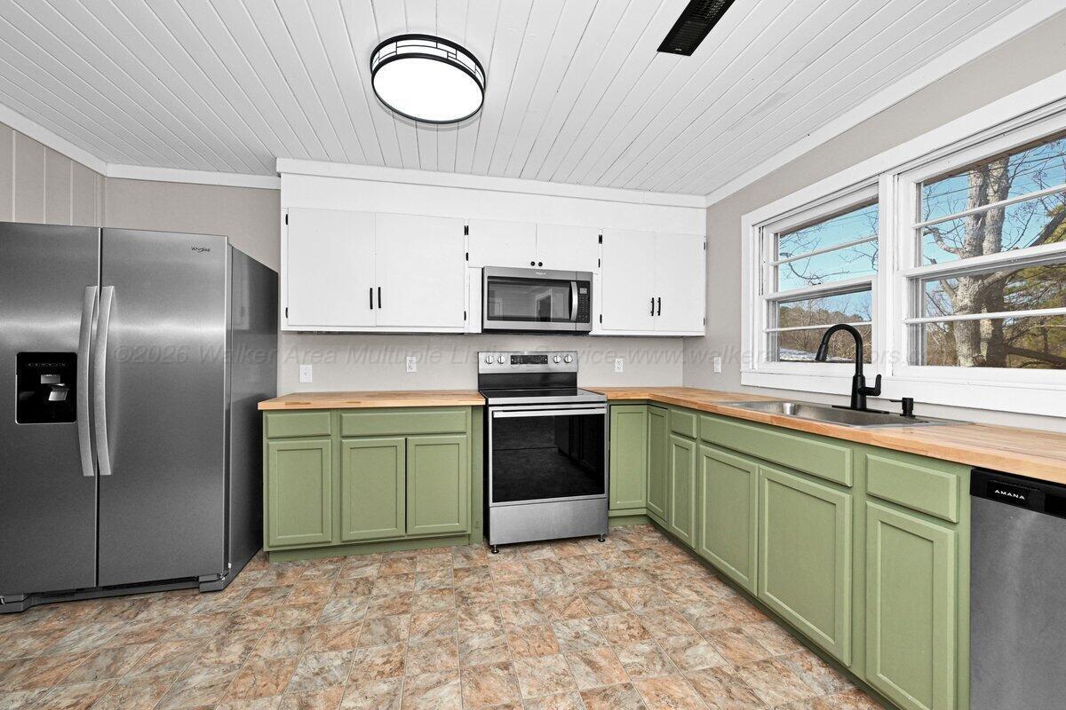 125 Highland Street Addison, AL 35540 - Photo 11 of 29 Kitchen