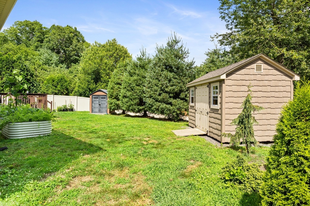 497 Dwight Road Springfield, MA 01108 - Photo 13 of 36