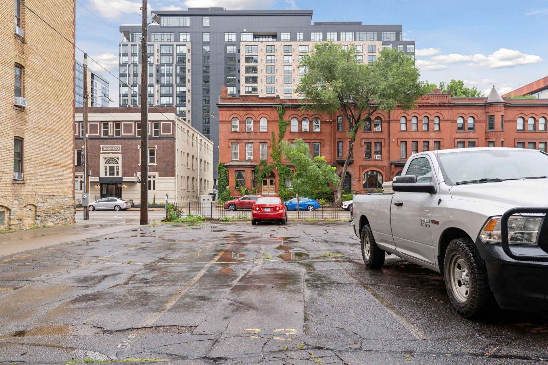 601 South 9th Street, Unit 3 Minneapolis, MN 55404 - Photo 20 of 25