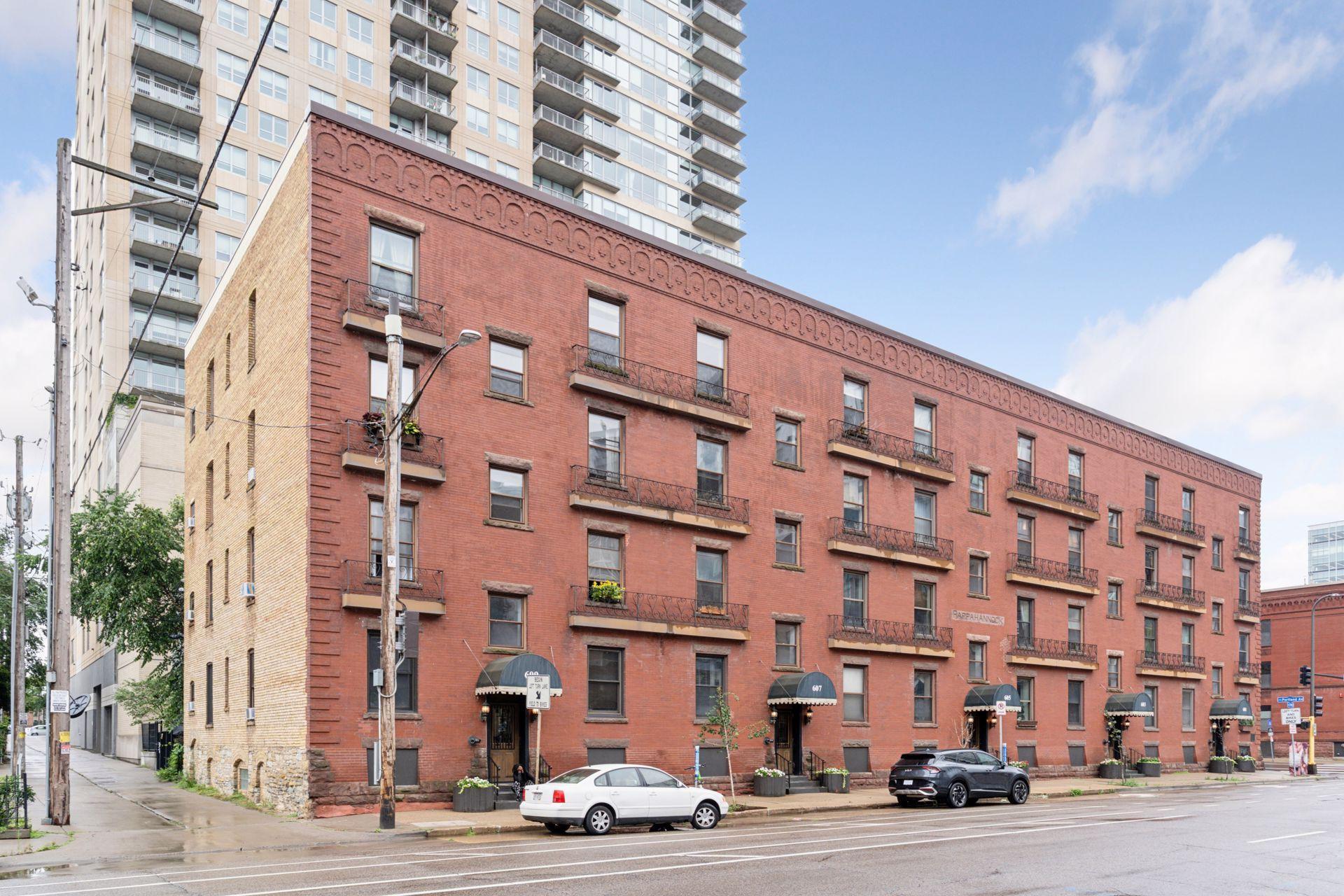 601 South 9th Street, Unit 3 Minneapolis, MN 55404 - Photo 2 of 25