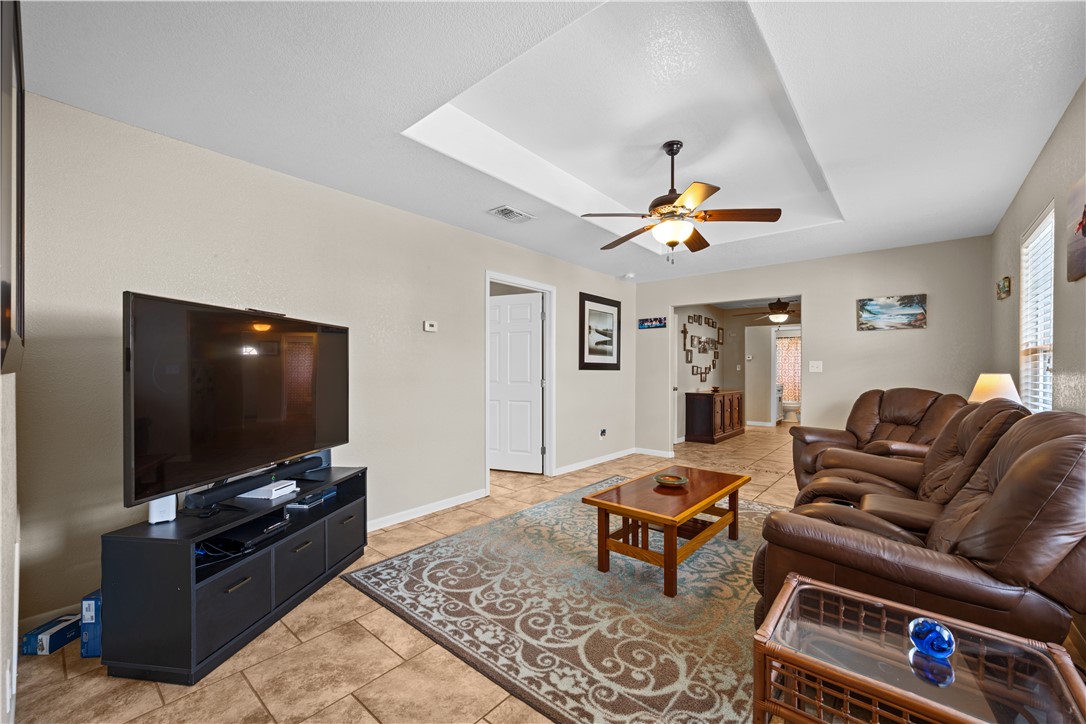 464 Sunset Ingleside, TX 78362 - Photo 15 of 35 a living room with furniture and a flat screen tv