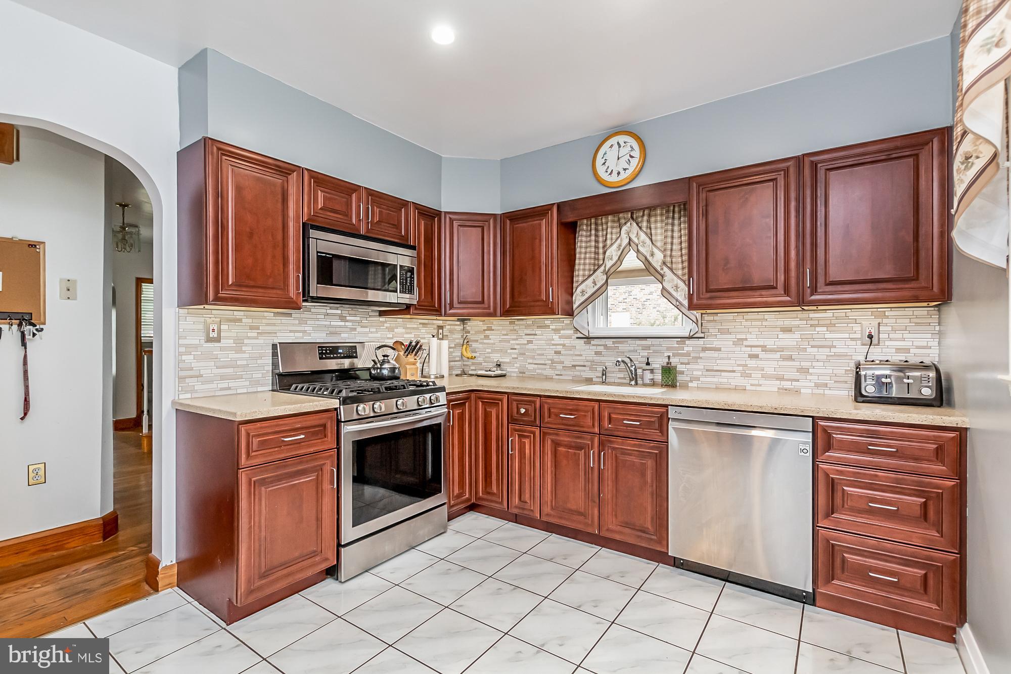 2902 Willoughby Road Baltimore, MD 21234 - Photo 11 of 35 Kitchen