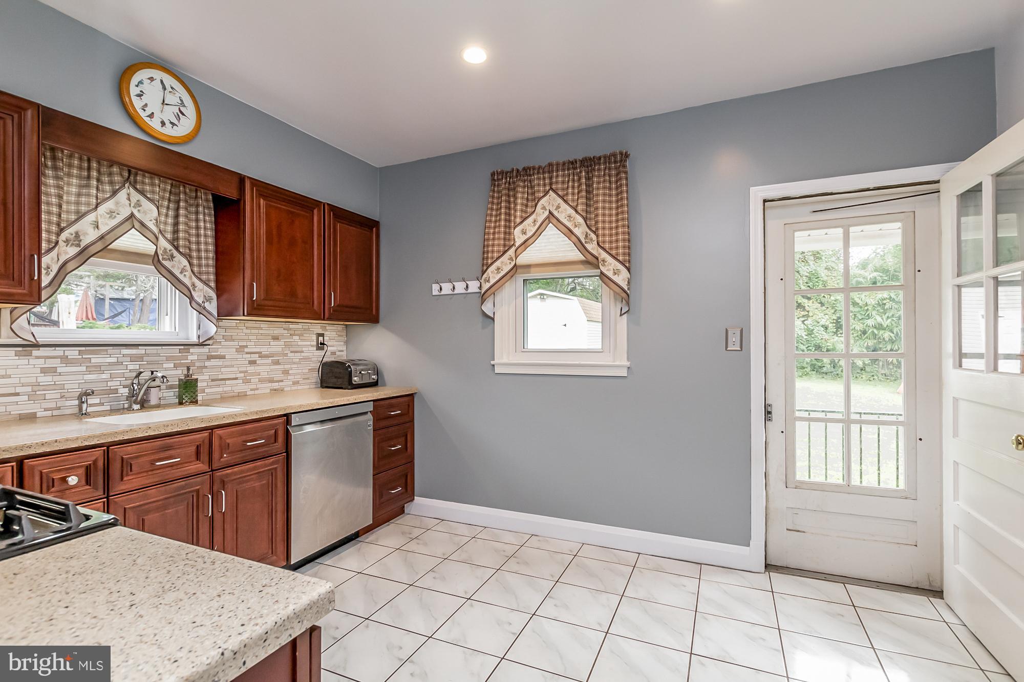 2902 Willoughby Road Baltimore, MD 21234 - Photo 12 of 35 Kitchen