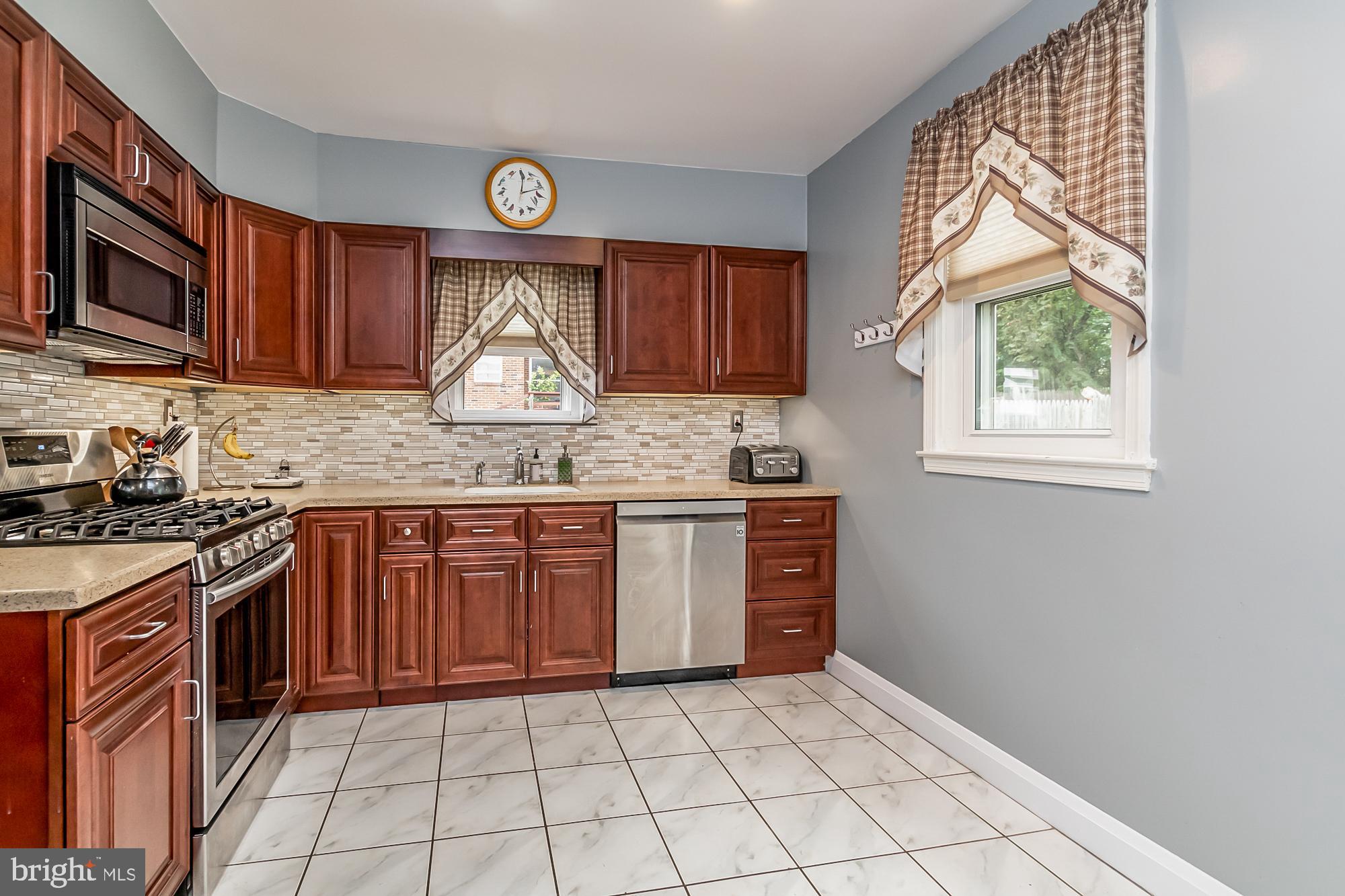 2902 Willoughby Road Baltimore, MD 21234 - Photo 13 of 35 Kitchen