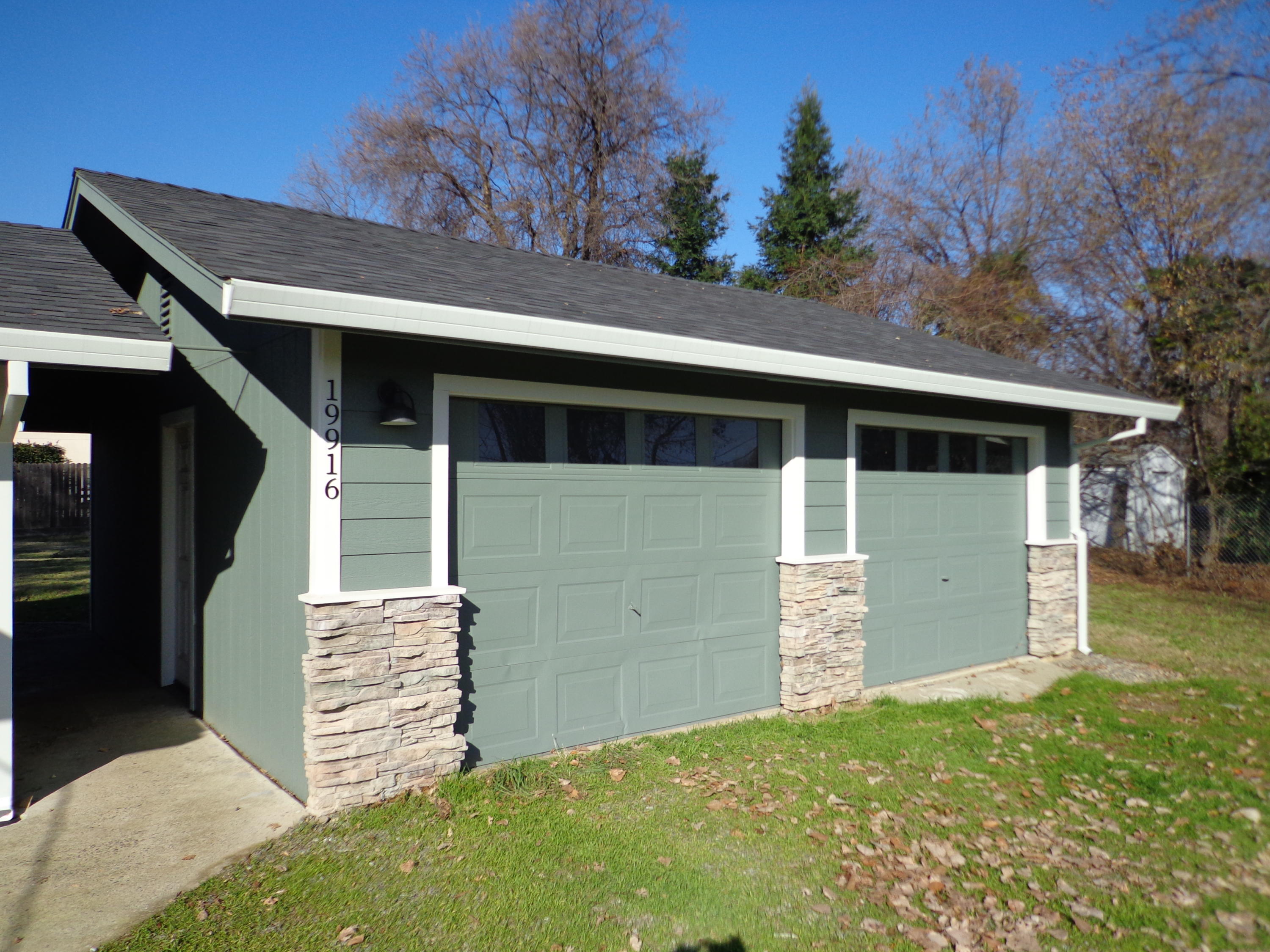 19916 Loop Street Anderson, CA 96007 - Photo 14 of 35 13 Garage