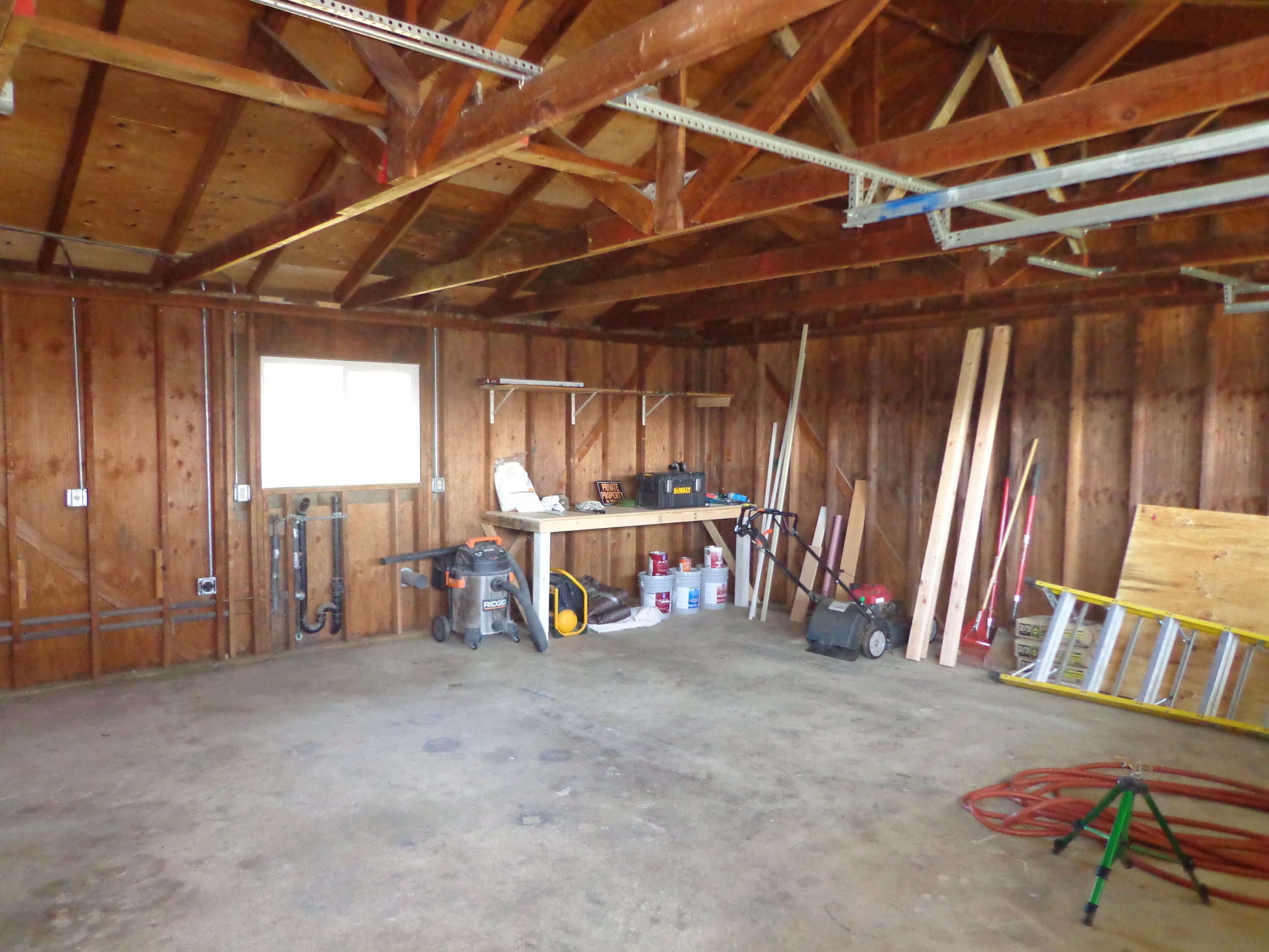 19916 Loop Street Anderson, CA 96007 - Photo 30 of 35 29 Garage Interior