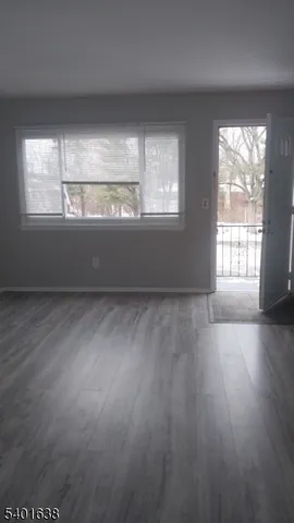 $1,850 | 15 Broad Street, Unit 128, Pompton Lakes, NJ 07442