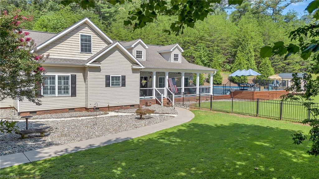 654 Appaloosa Ridge Road Wilkesboro, NC 28697 - Photo 6 of 49 Gallery Image 6