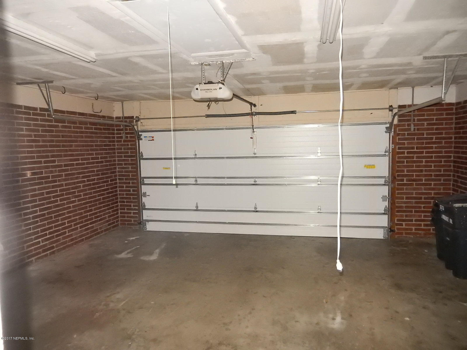 3573 Lawrence Road Orange Park, FL 32073 - Photo 33 of 40 garage