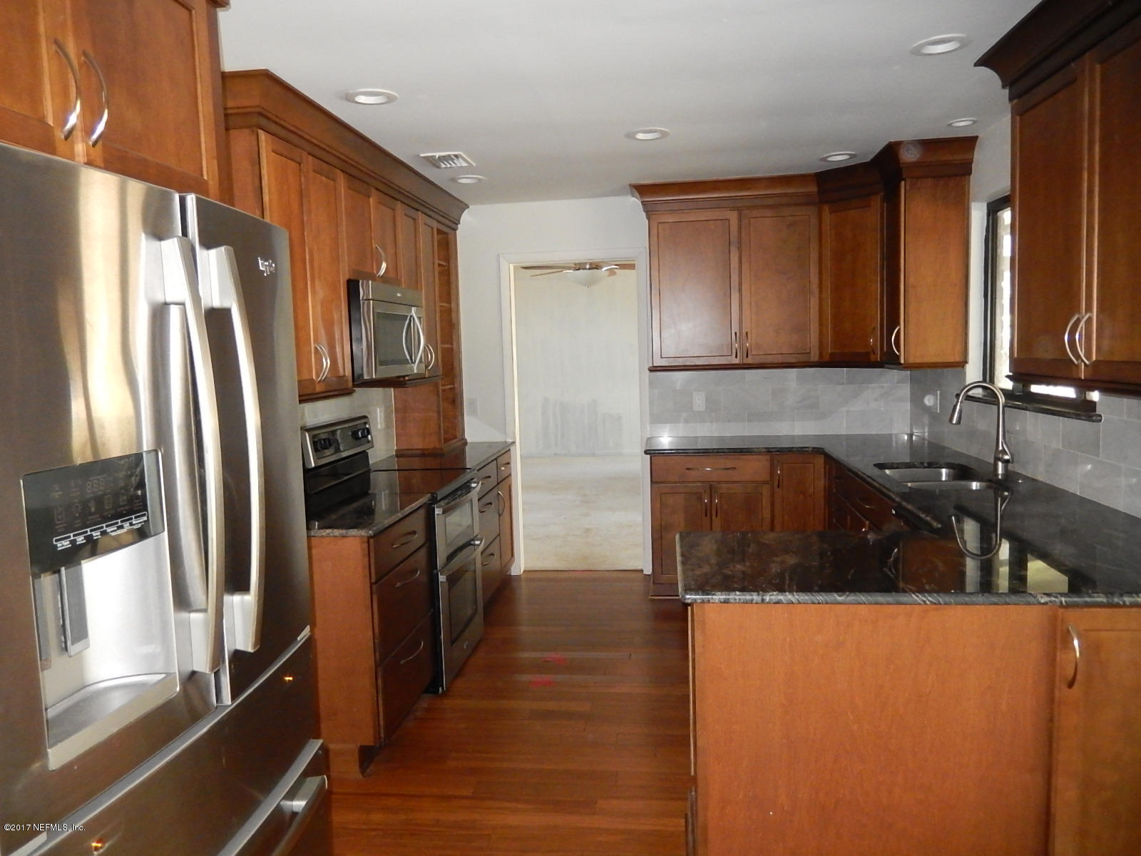 3573 Lawrence Road Orange Park, FL 32073 - Photo 5 of 40 kitchen
