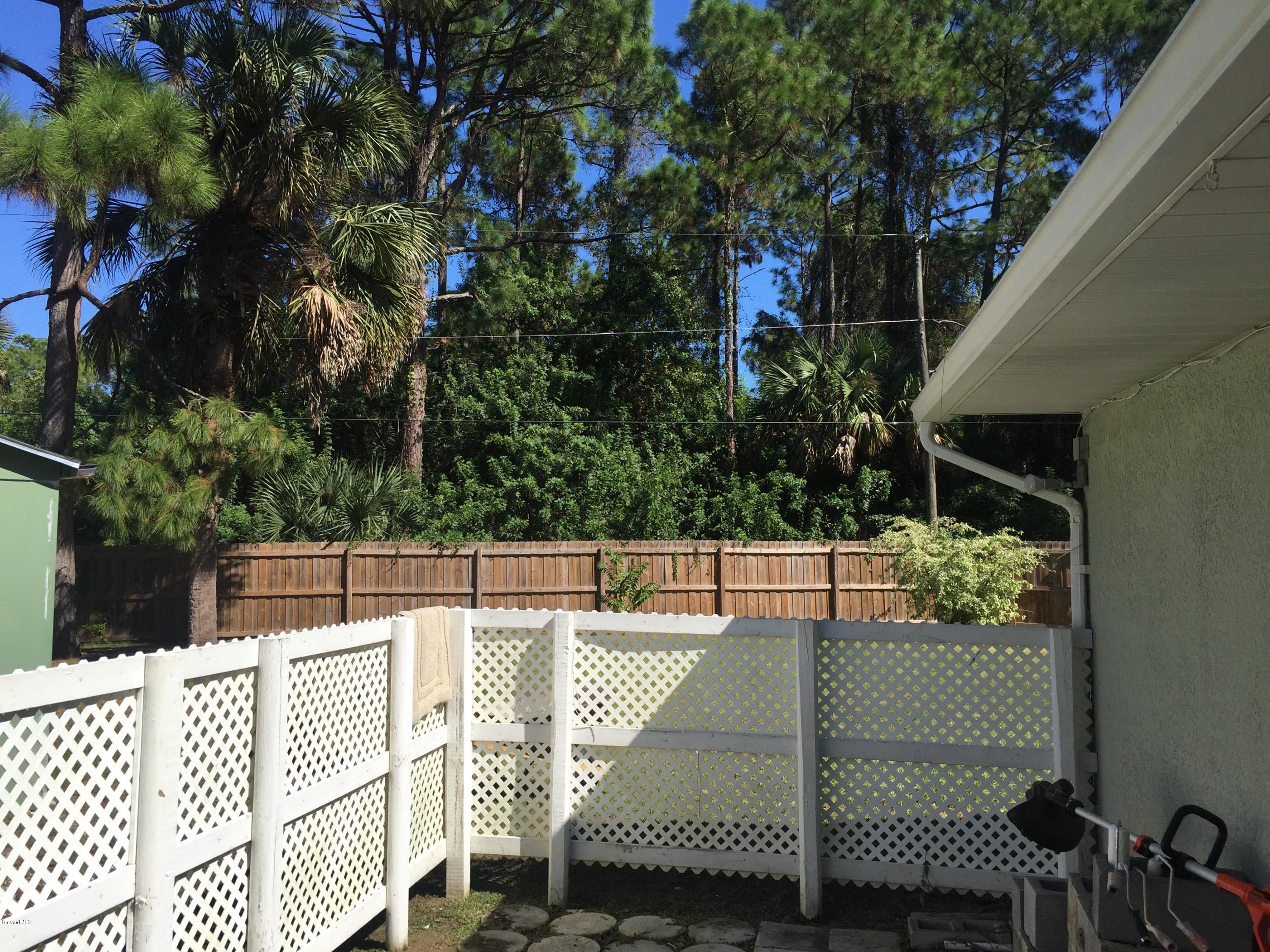 1095 Savery Road Palm Bay, FL 32908 - Photo 13 of 24 Patio