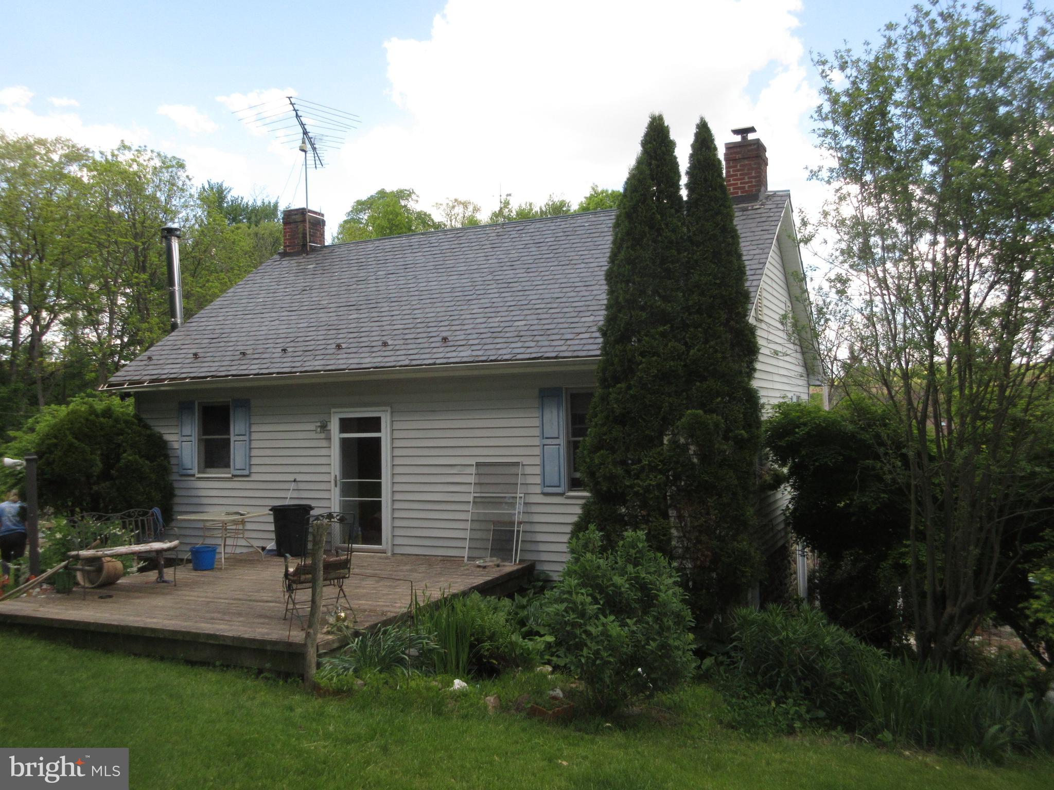 15662 Whitcraft Road New Freedom, PA 17349 - Photo 2 of 7 Gallery Image 2