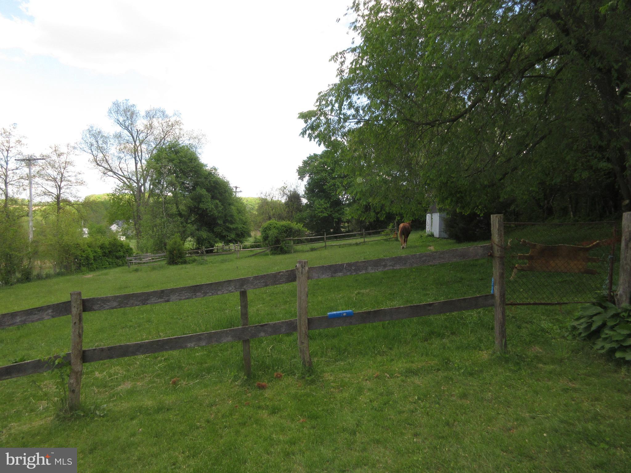 15662 Whitcraft Road New Freedom, PA 17349 - Photo 3 of 7 Gallery Image 3