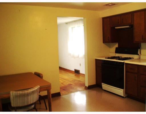 28 Newton Road Braddock Hills, PA 15221 - Photo 6 of 11 Kitchen.