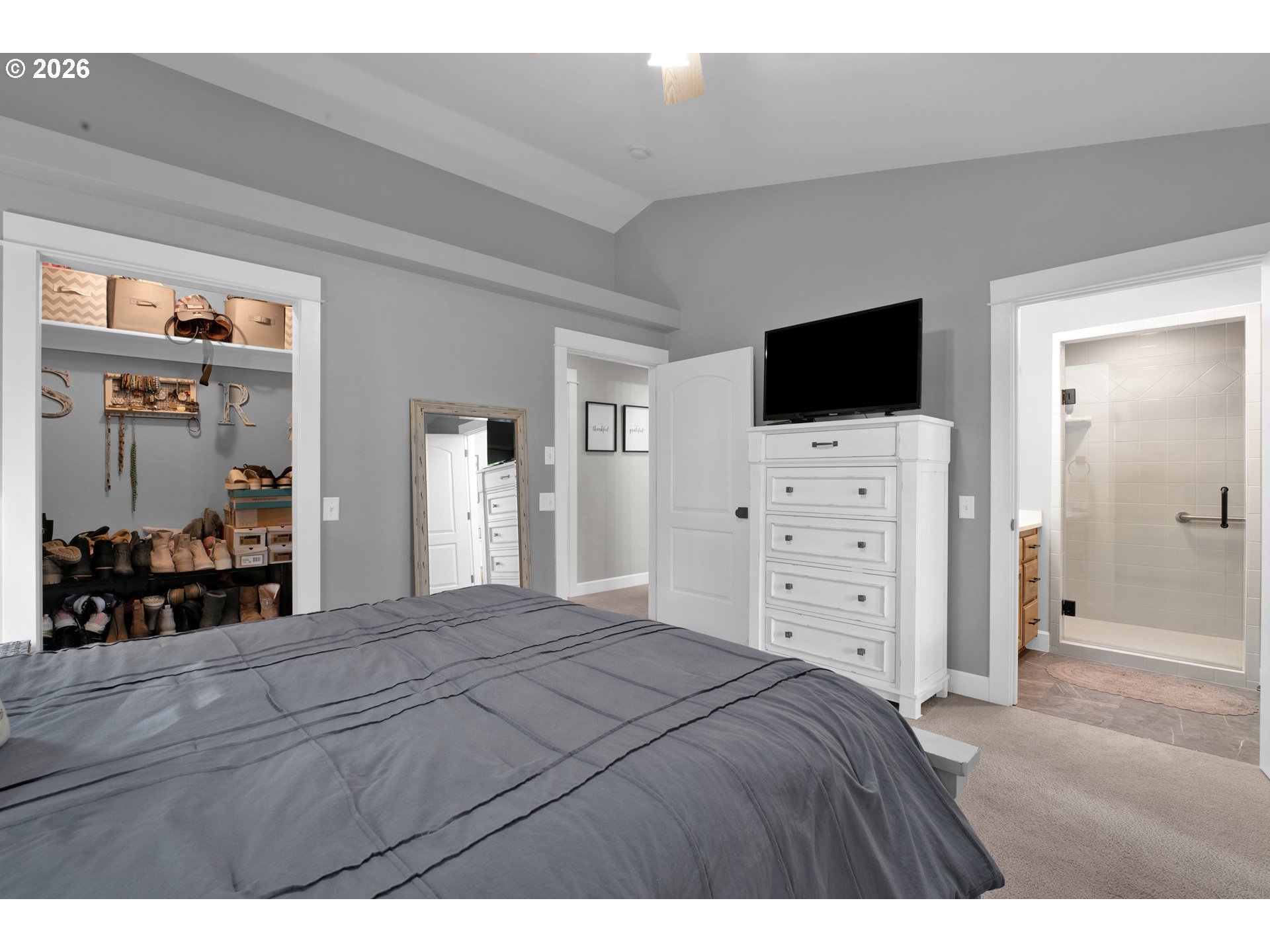 91606 Coburg Road Eugene, OR 97408 - Photo 20 of 30 a bedroom with a bed and a television