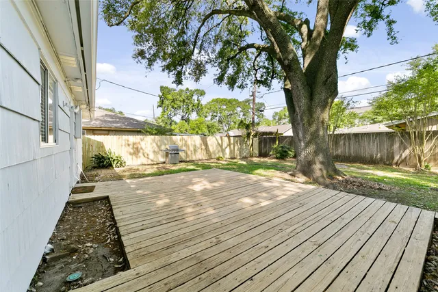 $2,600 | 5422 Schumacher Lane, Houston, TX 77056