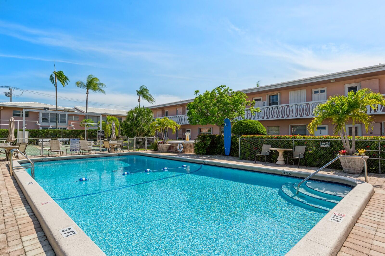 300 Northeast 20th Street, Unit 609 Boca Raton, FL 33431 - Photo 14 of 15 pool
