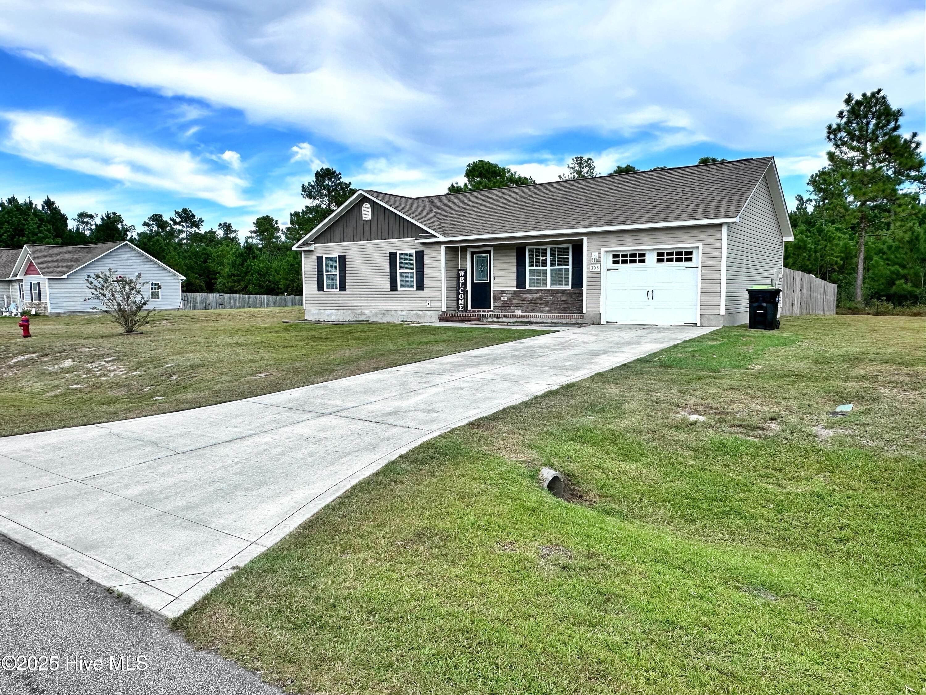 308 Basil Court Hubert, NC 28539 - Photo 3 of 27 Gallery Image 3