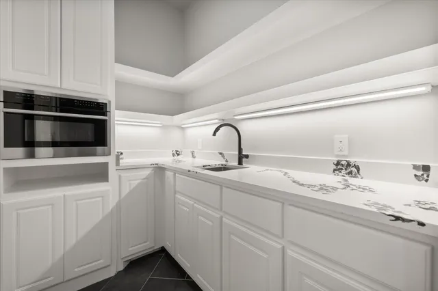 $590,000 | 7516 57th Street, Lubbock, TX 79407