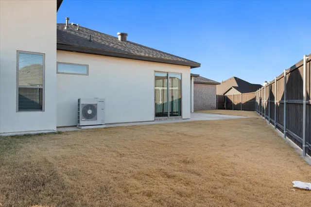 $590,000 | 7516 57th Street, Lubbock, TX 79407