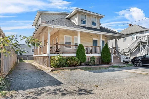 $2,600 | 49 A Massasoit Avenue, Unit 2, Hull, MA 02045