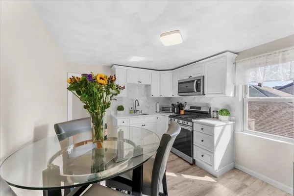 $2,600 | 49 A Massasoit Avenue, Unit 2, Hull, MA 02045