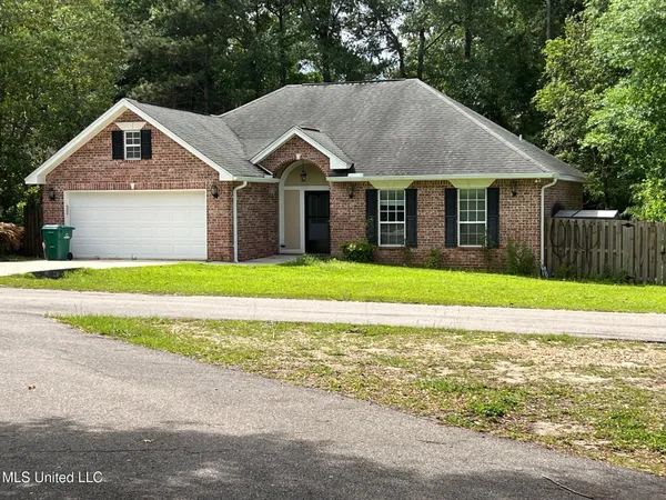 $1,750 | 9526 Laa Ln Court, Diamondhead, MS 39525