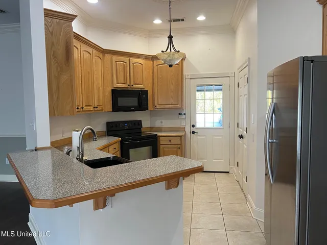 $1,900 | 9526 Laa Ln Court, Diamondhead, MS 39525