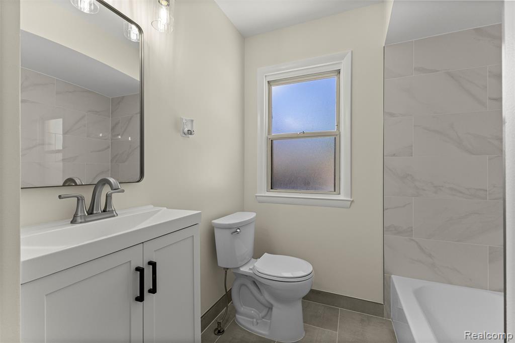 22312 Madison Street Dearborn, MI 48124 - Photo 17 of 47